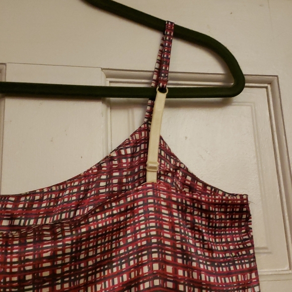 NEW YORK & COMPANY CAMISOLE SIZE LARGE - Picture 2 of 8